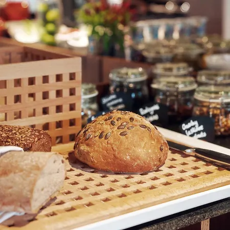 Almond Business & By Grano Hotel