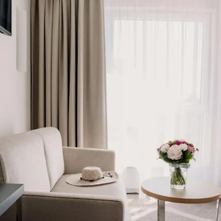 Hotel Almond Business & By Grano 4*