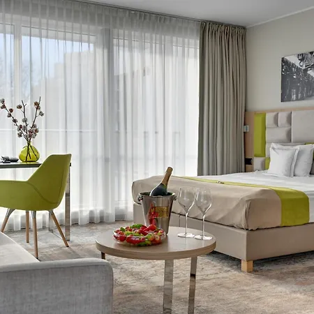 Hotel Almond Business & By Grano 4*