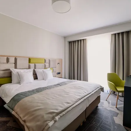 Hotel Almond Business & By Grano