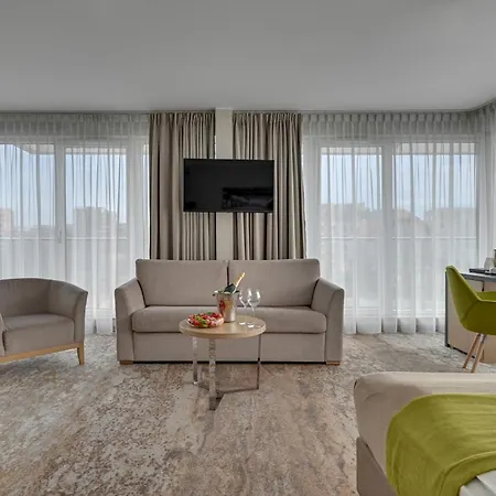 Grano Riverside Dawniej Almond Business & Hotel Danzica