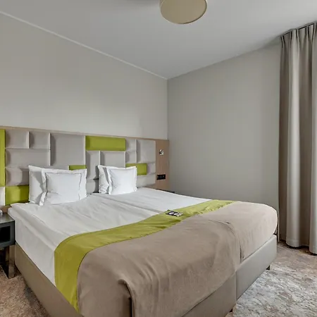 Hotel Almond Business & By Grano